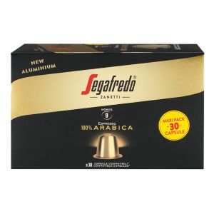 Eine Kartonschachtel mit Aufdruck von Segafredo Espresso Supremo 100% Arabica Alukapseln mit dem Sticker "Maxi Pack - 30 Capsule" in einer frontaler Ansicht