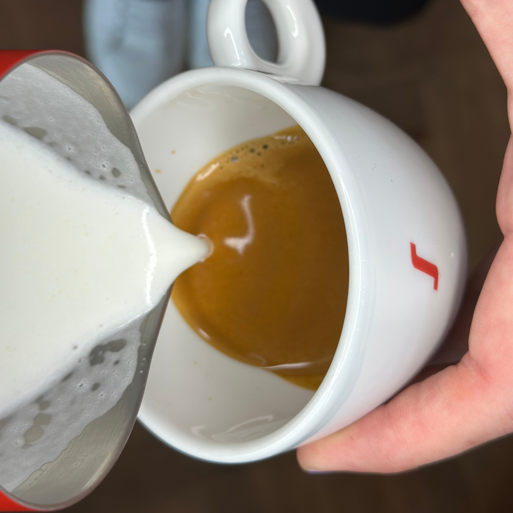 latte-art-giessgeschwindigkeit
