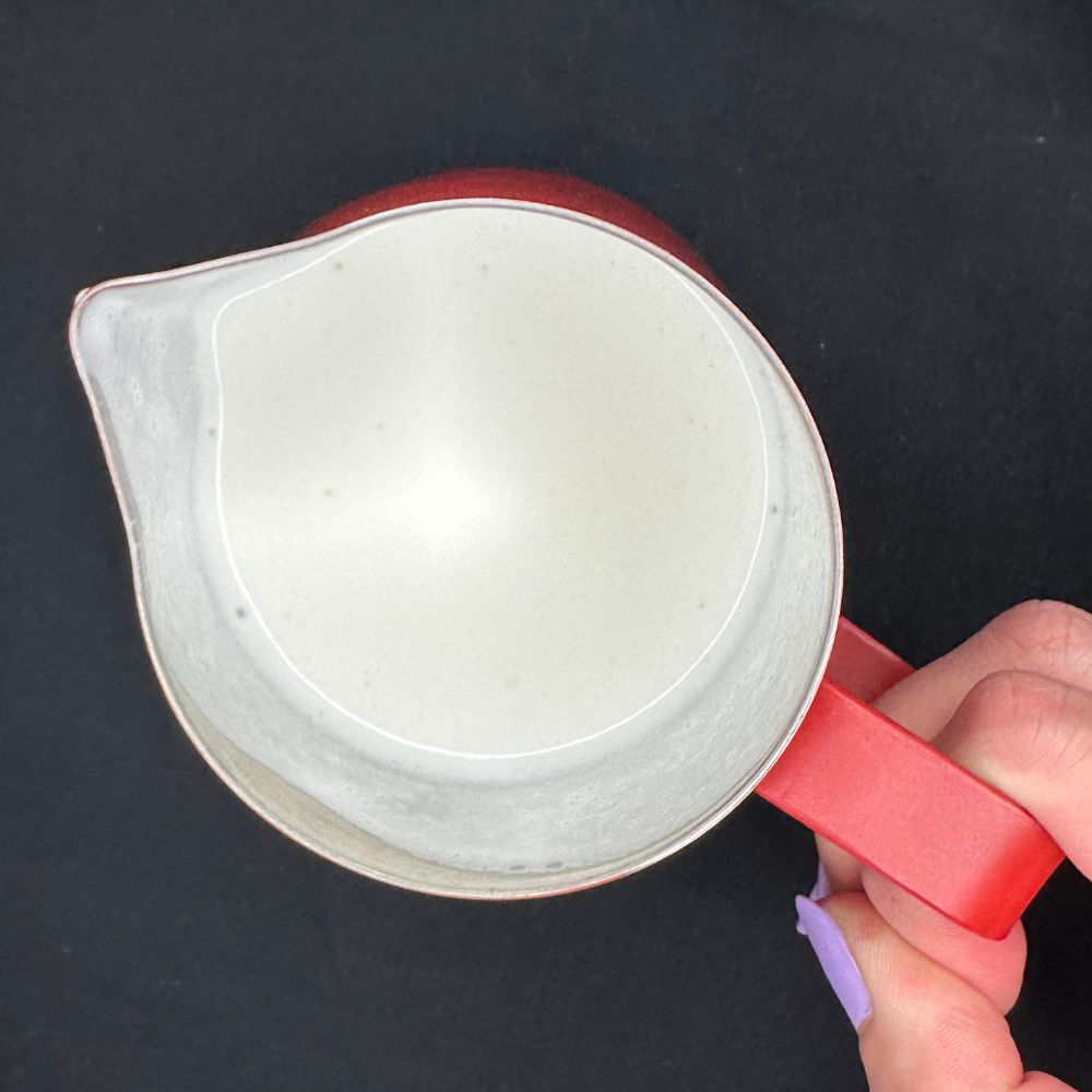 Konsistenz der Milch durch Schwenken verbessern